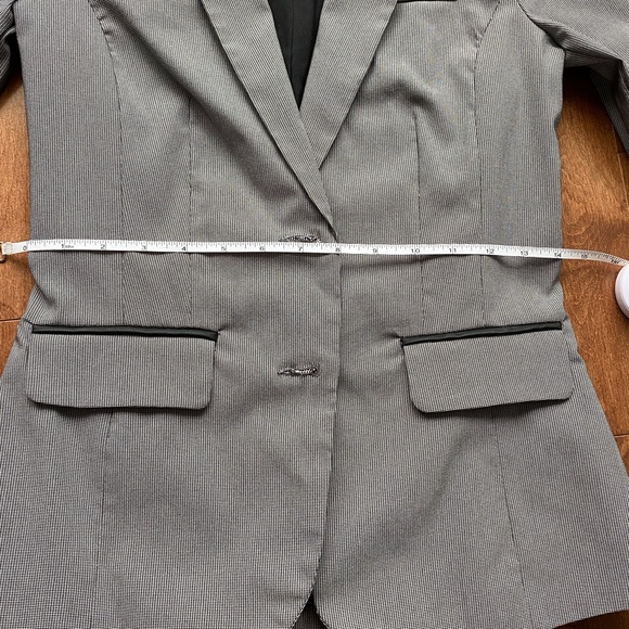 Dynamite blazer with shoulders leather detailing - Picture 8 of 14